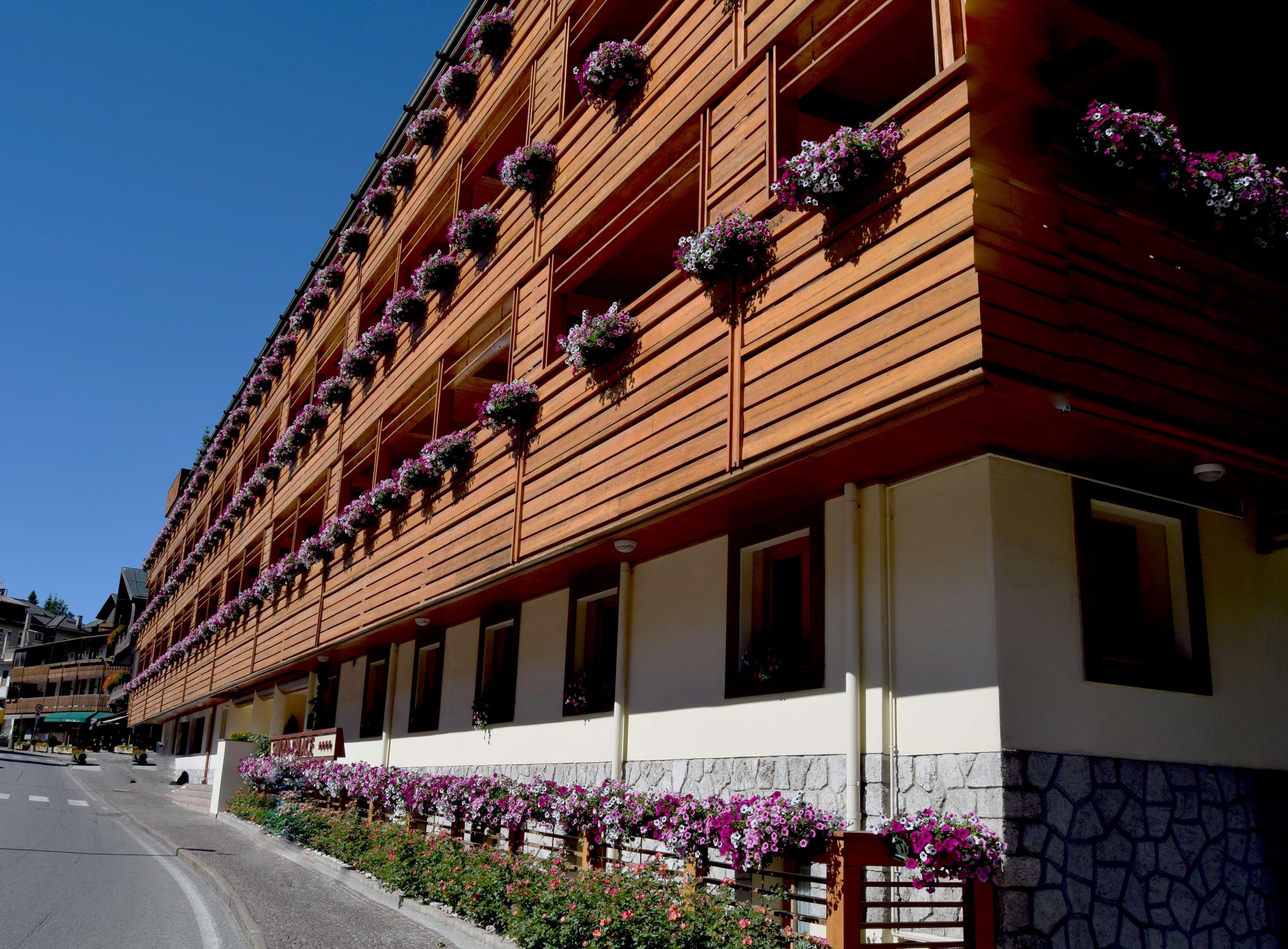 Radisson Residences Savoia Palace Cortina d’Ampezzo Exterior foto